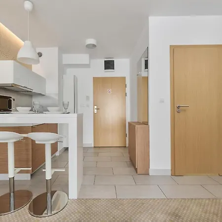Spacious Studio Close To Wroclaw City Centre By Noclegi Renters Exterior photo