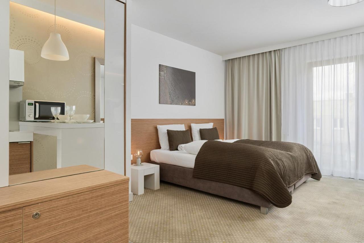 Spacious Close To Centre By Renters