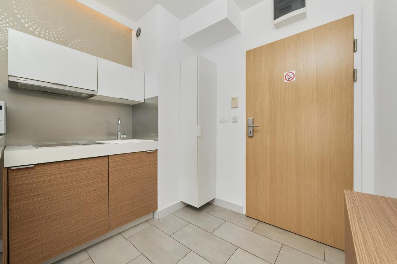 Spacious Close To Centre By Renters * Вроцлав